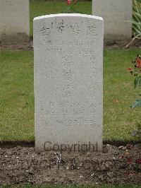 Fosse No.10 Communal Cemetery Extension Sains-En-Gohelle - Sun Tung Yun, 